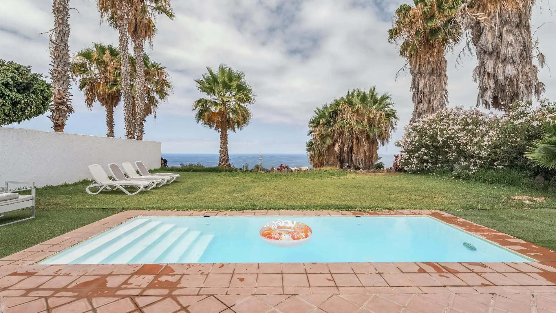 Villa Cassis Адехе 0*,