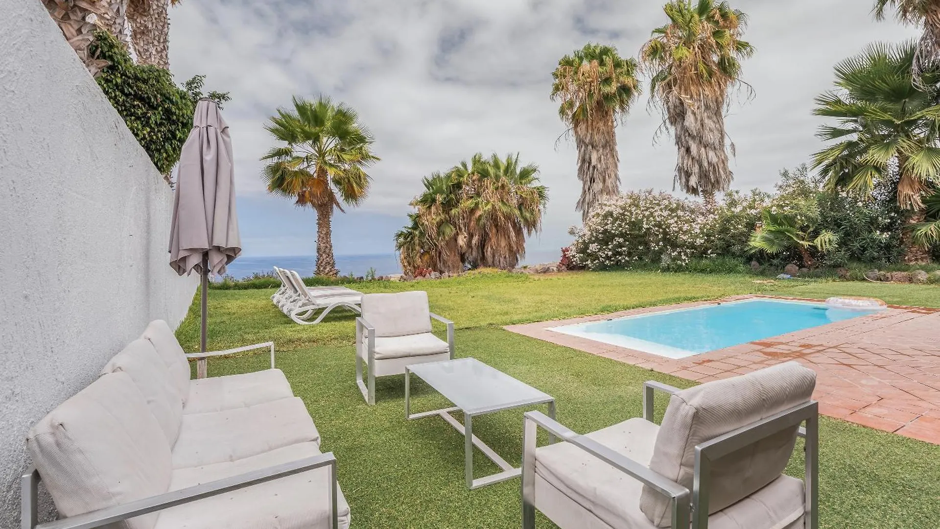 Villa Cassis Адехе